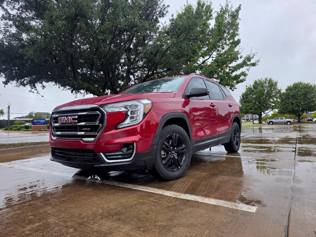 Used 2024 GMC Terrain AT4 w/ Infotainment Package II AWD/4WD image 4