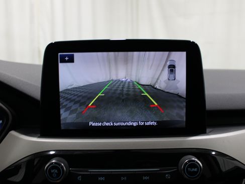 Used 2022 Ford Escape SEL w/ Technology Package FWD image 17
