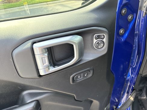 Used 2019 Jeep Wrangler Unlimited Sport S AWD/4WD image 16