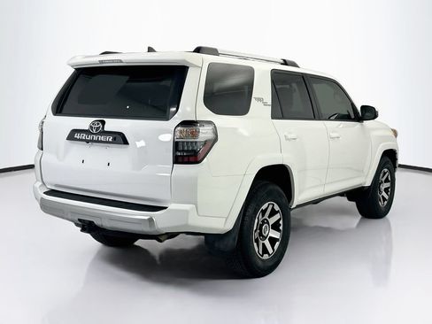 Used 2018 Toyota 4Runner TRD Off-Road AWD/4WD image 7
