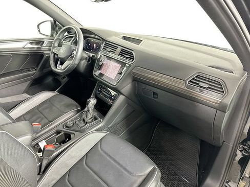 Used 2022 Volkswagen Tiguan SEL R-Line AWD/4WD image 31