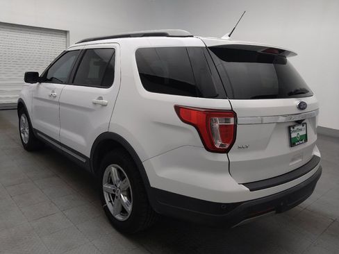 Used 2019 Ford Explorer XLT w/ Equipment Group 201A FWD image 5