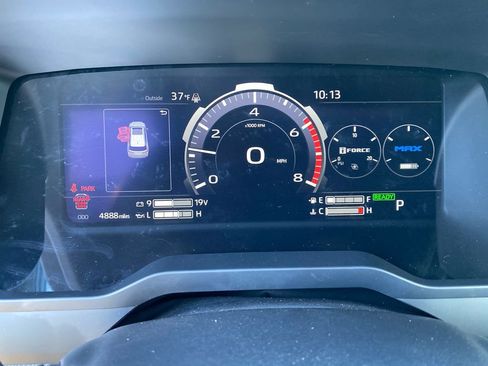 Used 2025 Toyota Sequoia TRD Pro AWD/4WD image 16