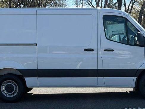 New 2026 Mercedes-Benz Sprinter 2500 image 3