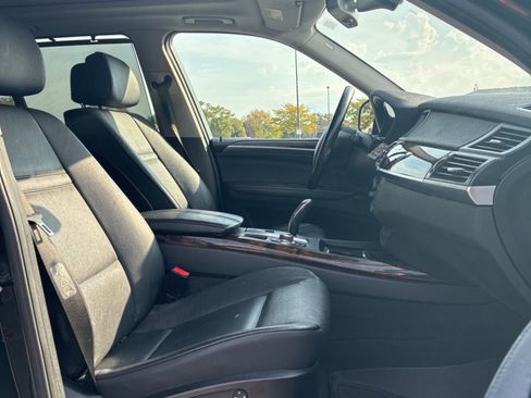 Used 2010 BMW X5 xDrive30i image 18