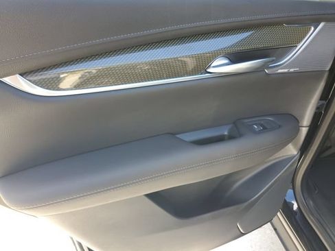 Certified 2023 Cadillac XT5 Sportv w/ Technology Package AWD/4WD image 14