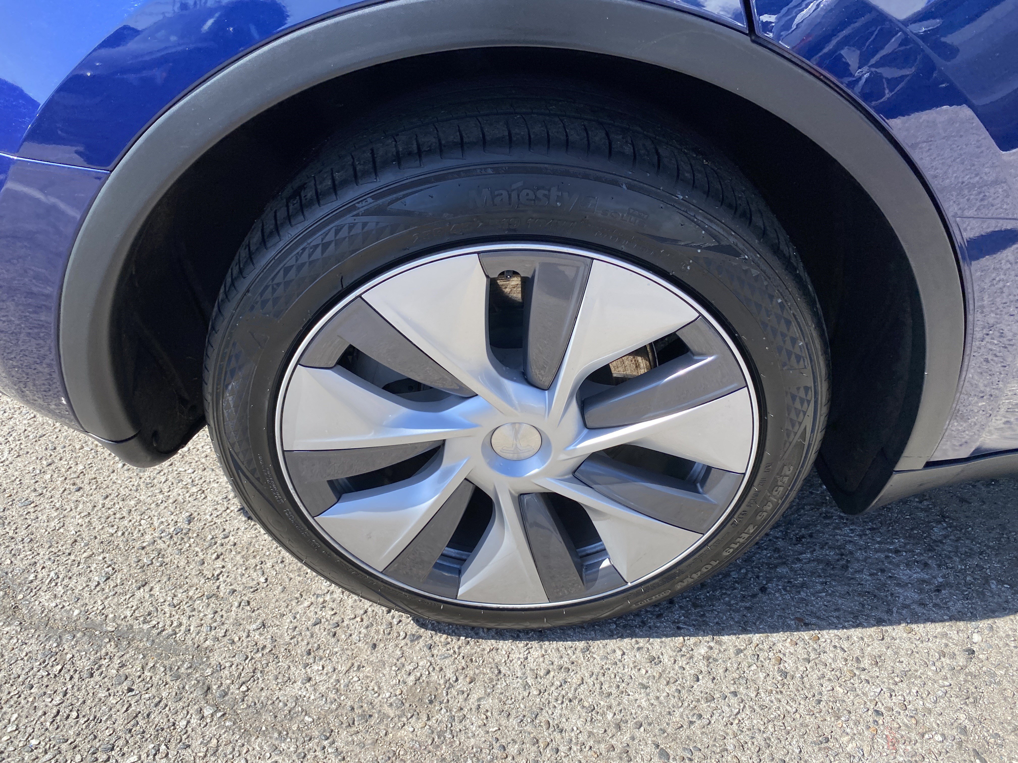 Used 2023 Tesla Model Y Long Range AWD/4WD image 13