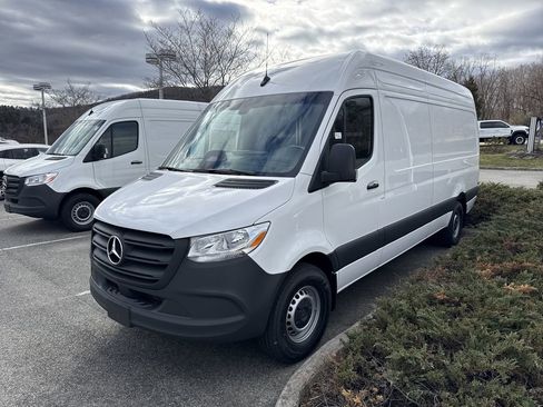 New 2026 Mercedes-Benz Sprinter 2500 image 2