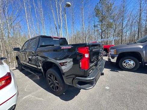 Used 2025 Chevrolet Silverado 1500 LT Trail Boss w/ Convenience Package II image 7