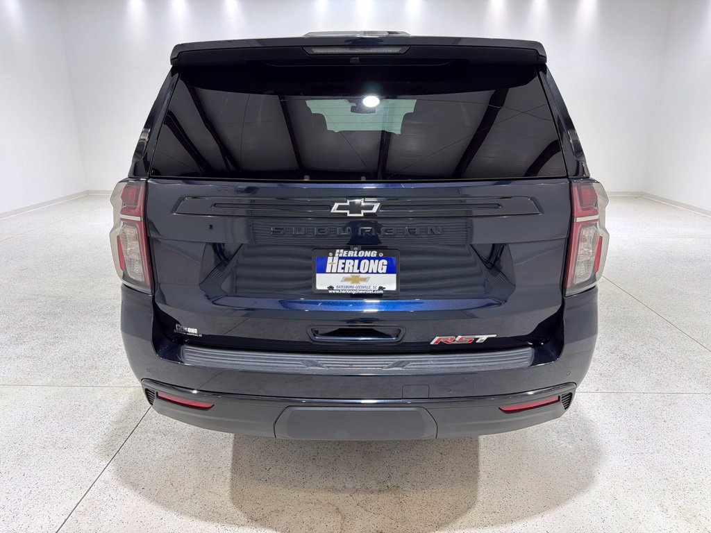 Used 2023 Chevrolet Suburban RST RWD image 4