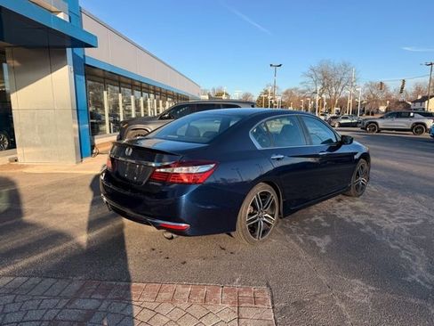 Used 2016 Honda Accord Sport image 7