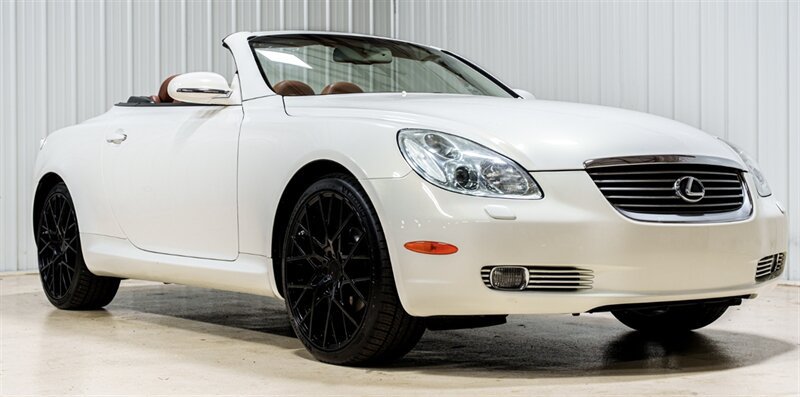 Used 2005 Lexus SC 430 Convertible RWD image 1