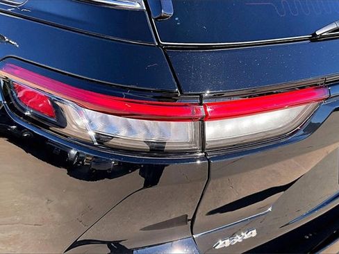 Used 2023 Jeep Grand Cherokee Limited w/ Trailer Tow Prep Group (B) image 32