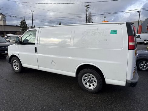 Used 2010 GMC Savana 1500 AWD image 9