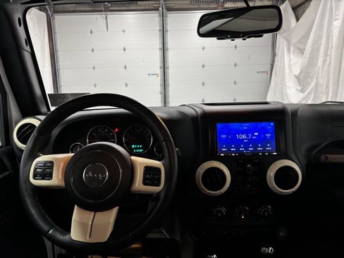 Used 2016 Jeep Wrangler Unlimited Sport w/ Quick Order Package 24S AWD/4WD image 16