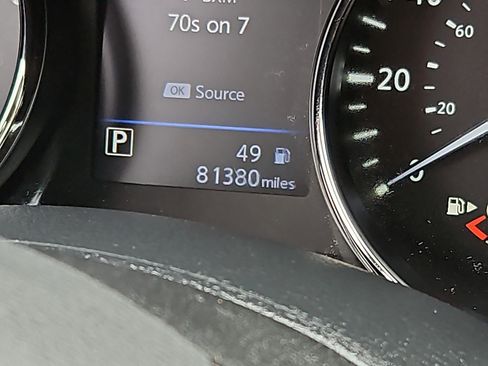 Used 2018 Nissan Rogue SV image 18