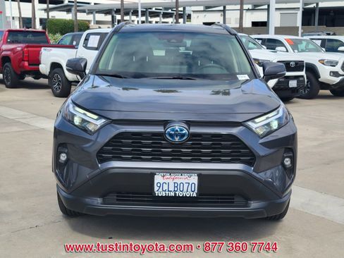 Certified 2022 Toyota RAV4 XLE Premium AWD/4WD image 8