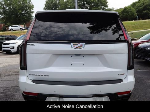 Used 2023 Cadillac Escalade V AWD/4WD image 5