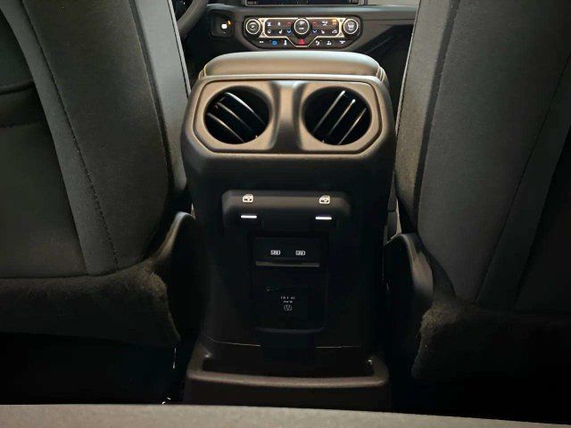 Used 2025 Jeep Wrangler Unlimited Sahara w/ Safety Group AWD/4WD image 69