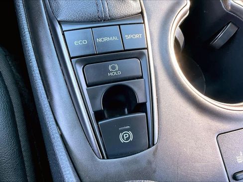 Used 2024 Toyota Camry XSE image 31