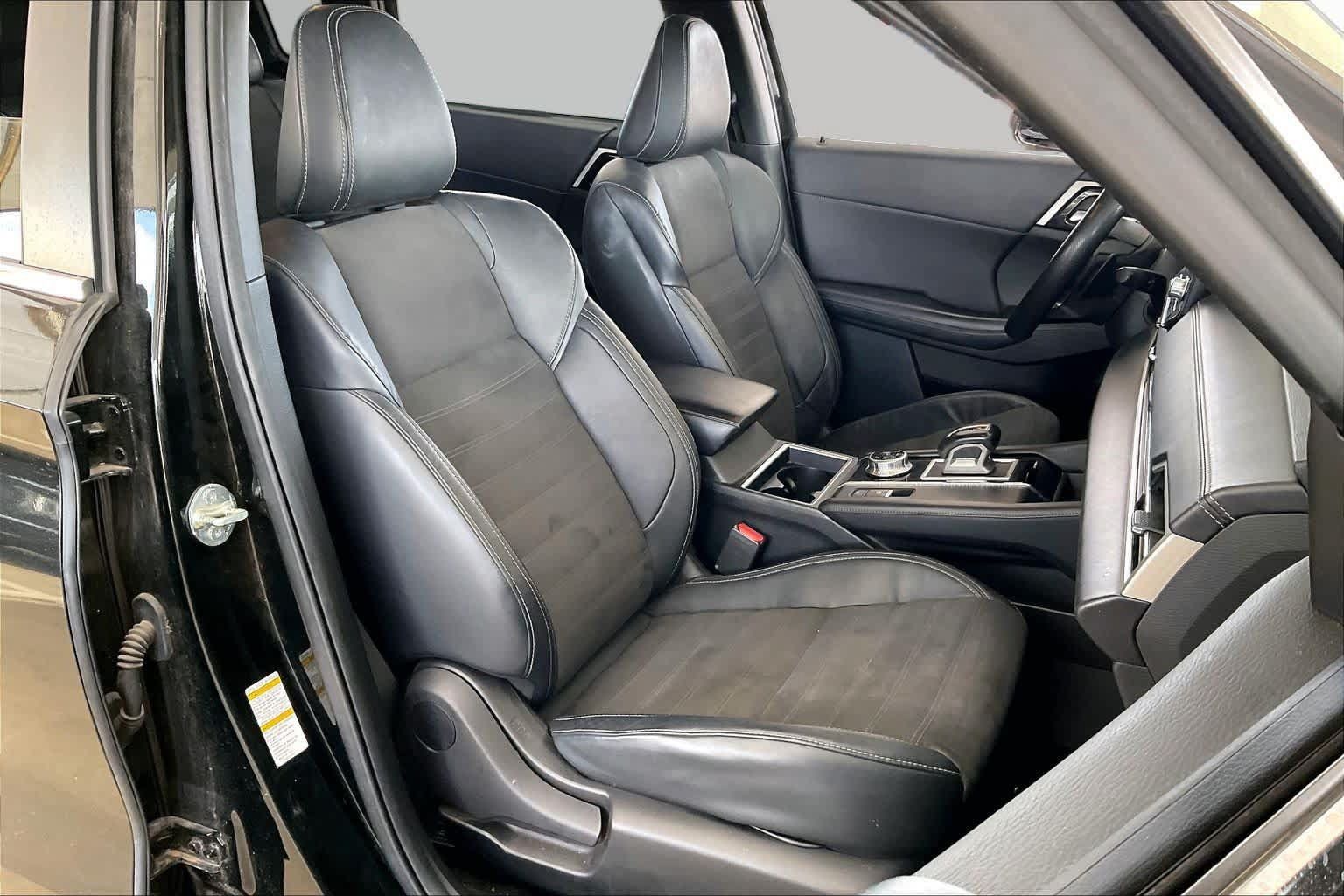 Used 2022 Mitsubishi Outlander SE FWD image 9
