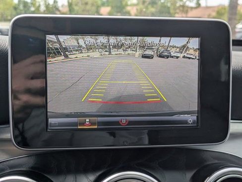 Used 2019 Mercedes-Benz GLC 300 4MATIC image 23