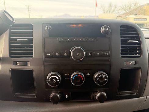 Used 2013 Chevrolet Silverado 1500 W/T AWD/4WD image 20