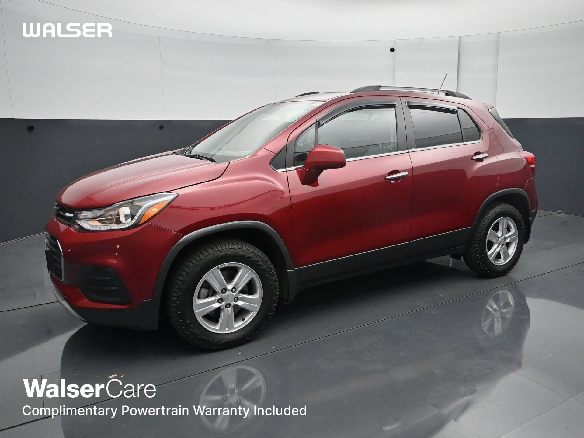 Used 2019 Chevrolet Trax LT w/ Sun & Sound Package AWD/4WD image 1