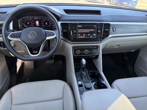 Used 2022 Volkswagen Atlas SE w/ Panoramic Sunroof Package image 7