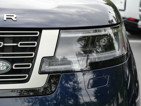 Certified 2023 Land Rover Range Rover SE AWD/4WD image 9
