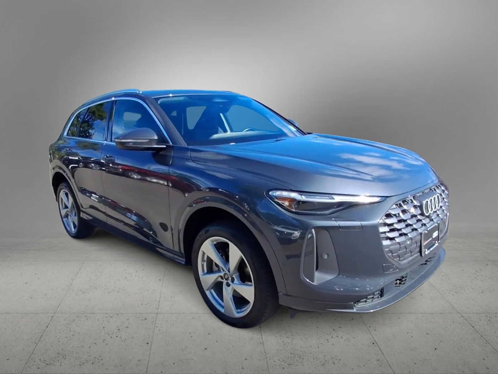 Certified 2025 Audi Q5 Premium w/ Premium Plus AWD/4WD image 2