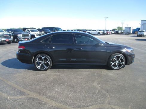Used 2020 Volkswagen Passat 2.0T R-Line FWD image 5