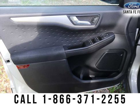 Used 2020 Ford Escape SE FWD image 5