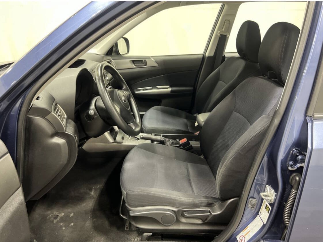 Used 2012 Subaru Forester 2.5X AWD/4WD image 6