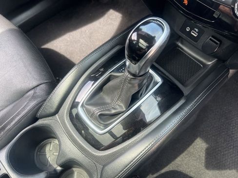 Used 2020 Nissan Rogue SL w/ Premium Package AWD/4WD image 24