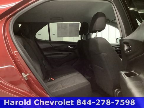Used 2020 Chevrolet Equinox LT w/ Driver Convenience Package image 9