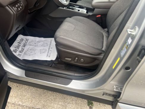 Used 2020 Hyundai Santa Fe SEL w/ Convenience Package image 12