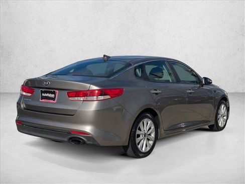 Used 2016 Kia Optima LX w/ Option Group 014 FWD image 5