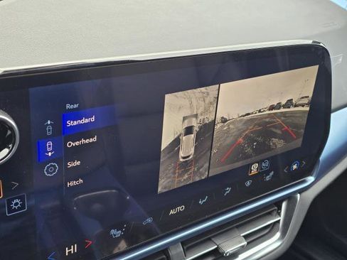 New 2026 Chevrolet Equinox EV LT AWD/4WD image 21