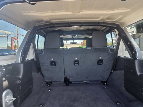 Used 2020 Jeep Wrangler Unlimited Rubicon AWD/4WD image 10