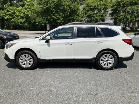 Used 2018 Subaru Outback 2.5i Premium AWD/4WD image 8