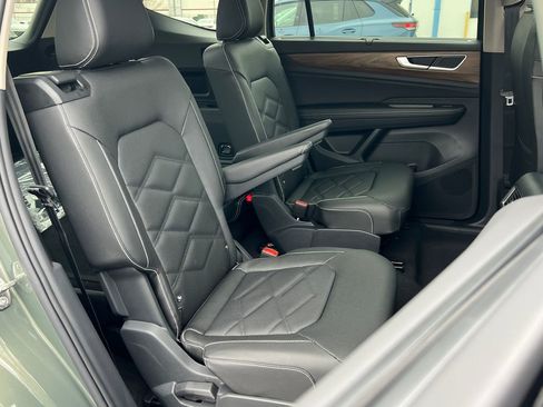New 2026 Volkswagen Atlas SE image 12