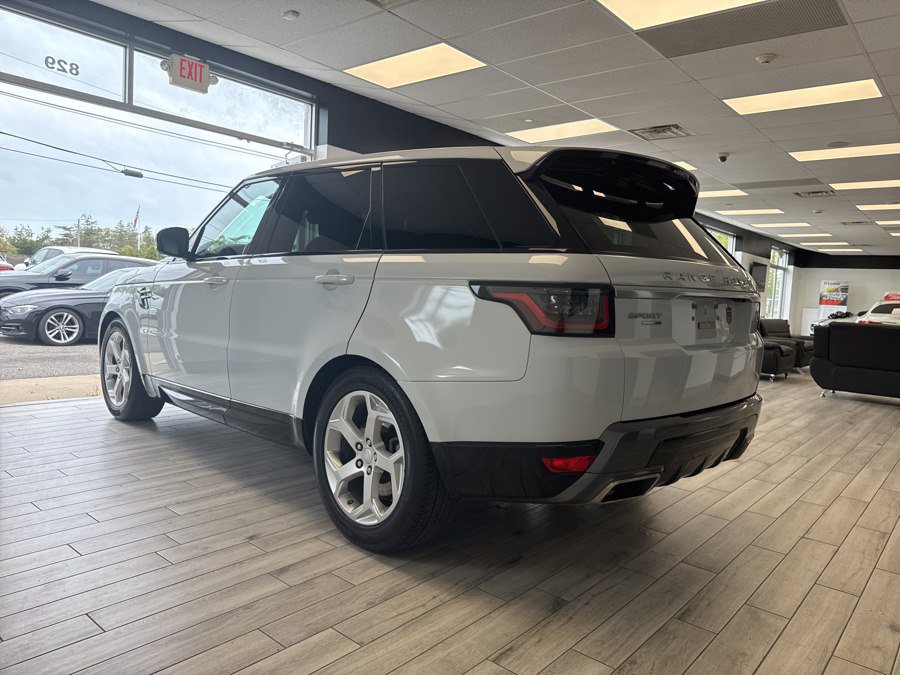 Used 2018 Land Rover Range Rover Sport HSE AWD/4WD image 4