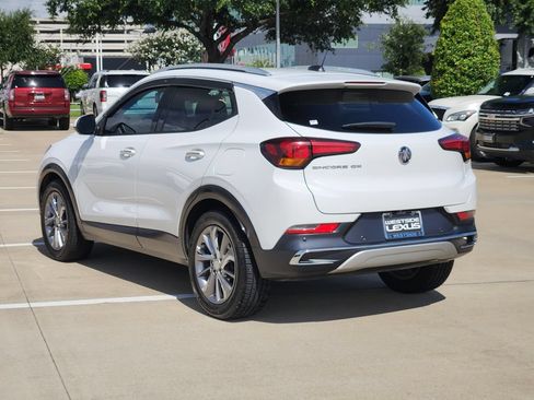 Used 2022 Buick Encore GX Essence w/ Advanced Technology Package FWD image 5