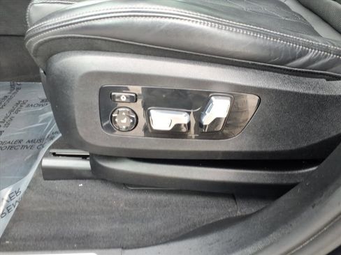 Used 2022 BMW X5 M50i w/ Executive Package image 15