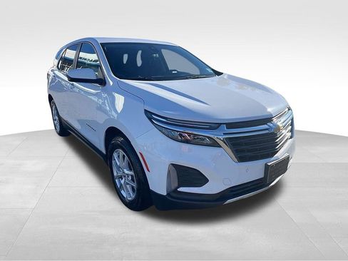 Used 2023 Chevrolet Equinox LT image 1