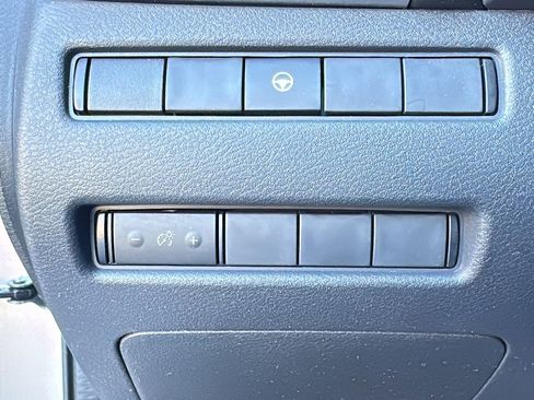 Certified 2022 Nissan Rogue SV image 13