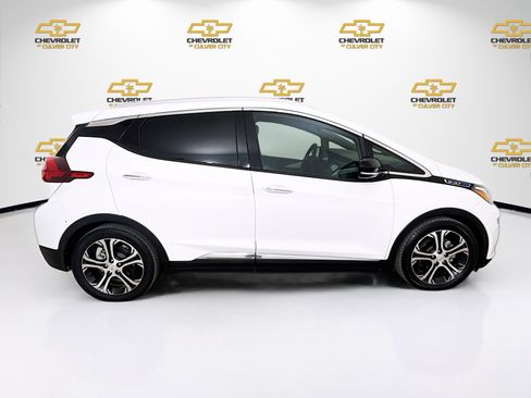 Used 2021 Chevrolet Bolt Premier w/ Infotainment Package image 8