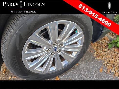 Used 2022 Ford Explorer Limited w/ Limited Technology Package image 9