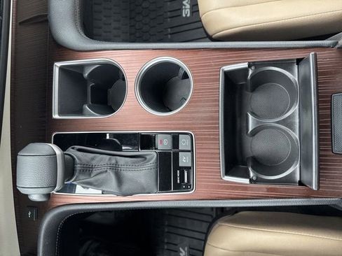 Certified 2024 Toyota Sienna XLE image 37